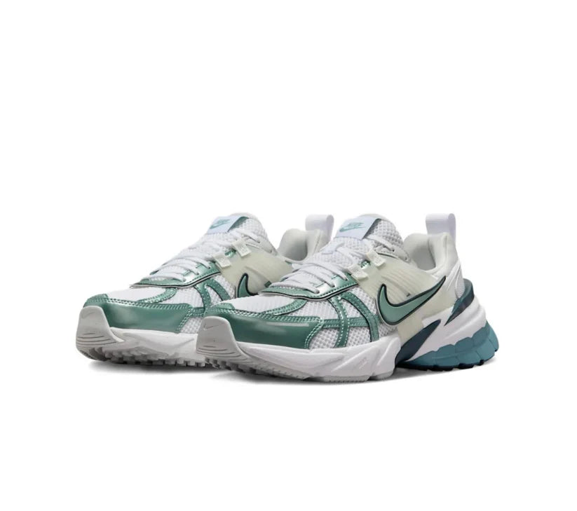Nike V2K White Light Green