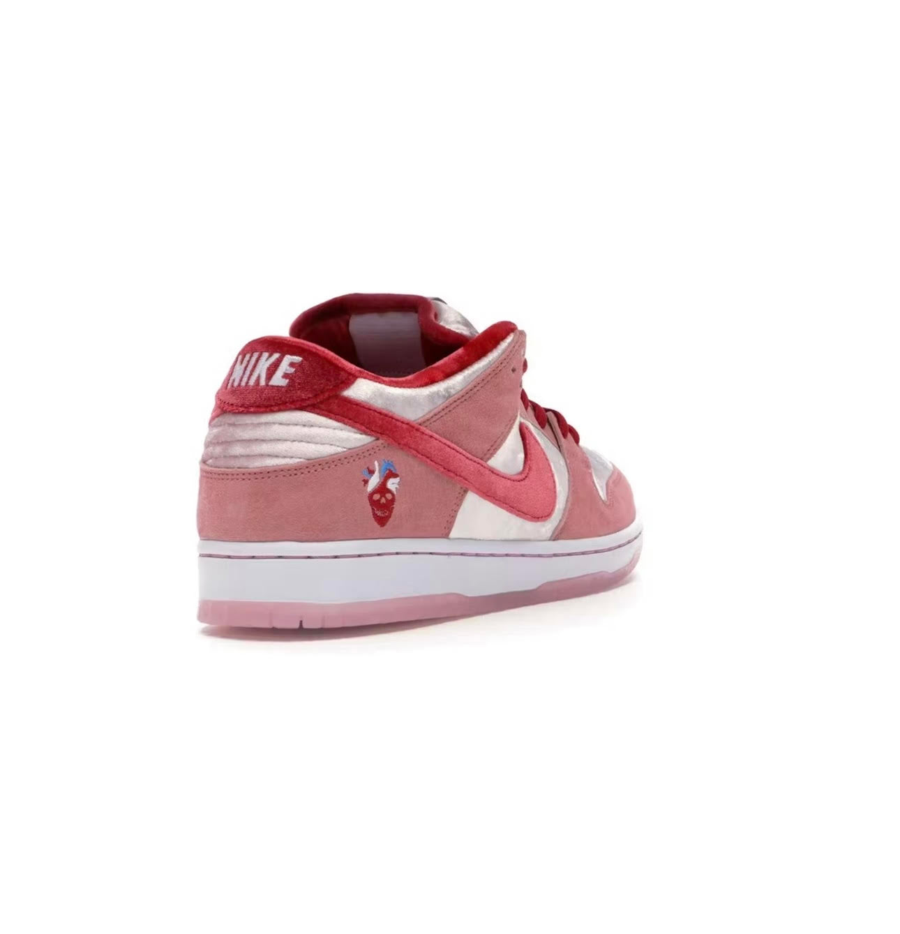 Dunk Low International Love