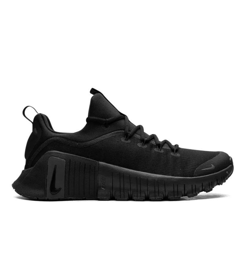 Nike free metcon triple black