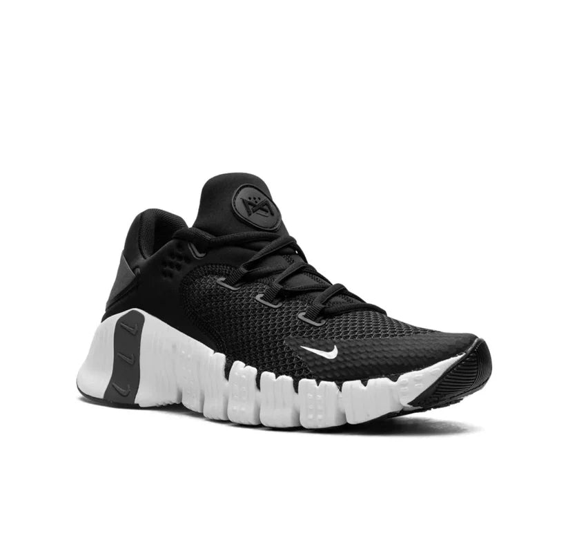 Nike free metcon black white