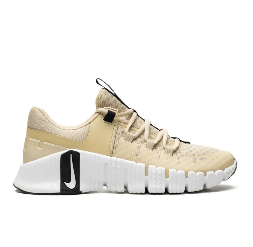 Nike free metcon cream