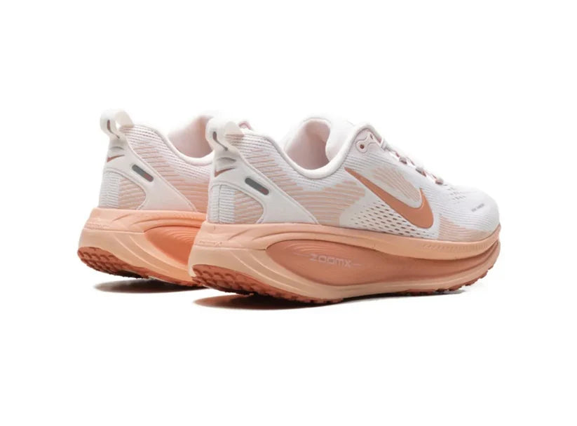Nike Vomero Plus Peach